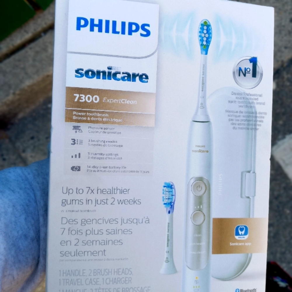 Phillips SonicCare 7300
